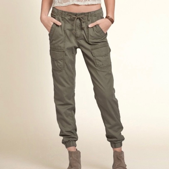 hollister green cargo pants